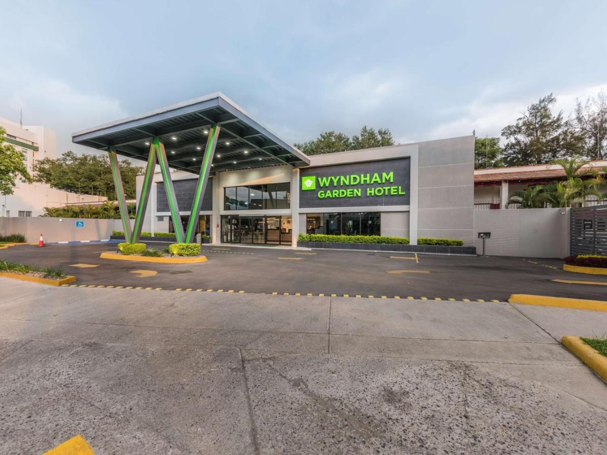 Wyndham Garden Guadalajara Expo Plaza del Sol - Hotel en Zona Expo, Guadalajara que acepta mascotas