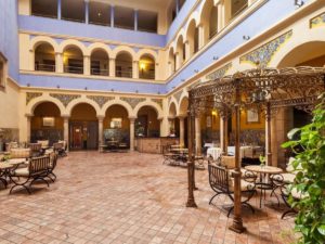Hotel Ilunion Mérida Palace - Hotel en Merida que acepta mascotas
