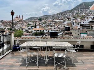 Casa céntrica con garaje - Hotel en Taxco de Alarcón que acepta mascotas