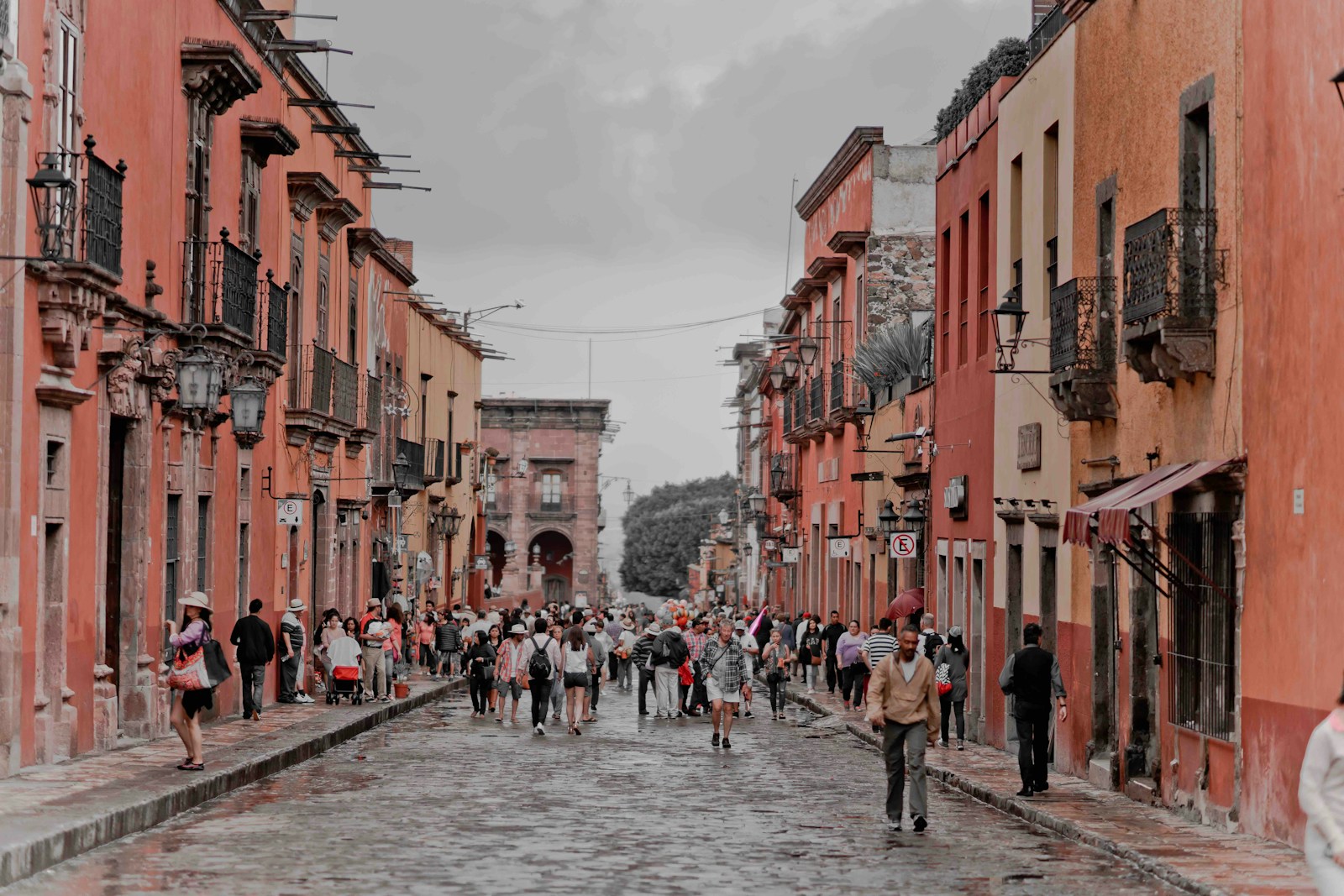 Viaja a San Miguel de Allende en temporada baja para vacaciones baratas.